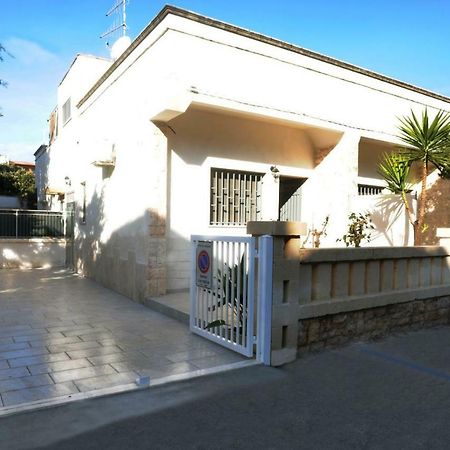 Hotel Elis...land... à Torre Canne Extérieur photo