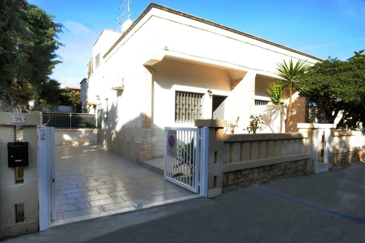 Hotel Elis...land... à Torre Canne Extérieur photo